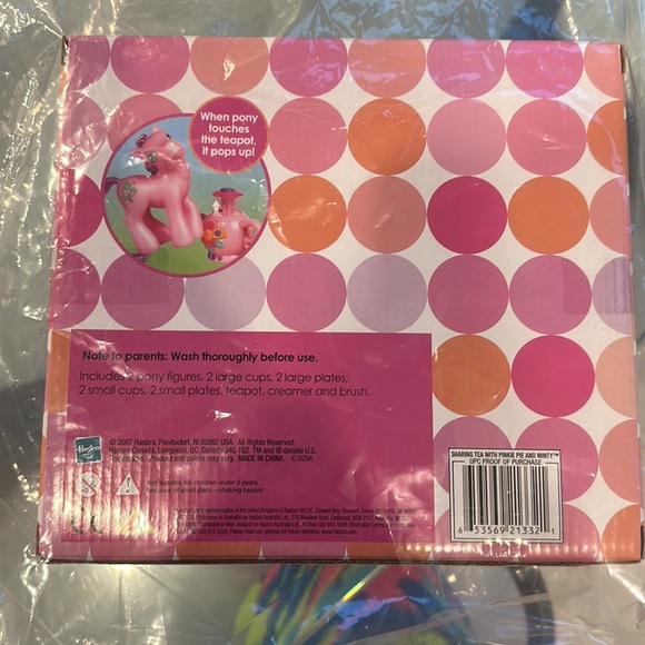 MY LITTLE PONY WORLD'S BIGGEST TEA PARTY LIVE 2007 COLLECTABLE - Picture 2 of 3